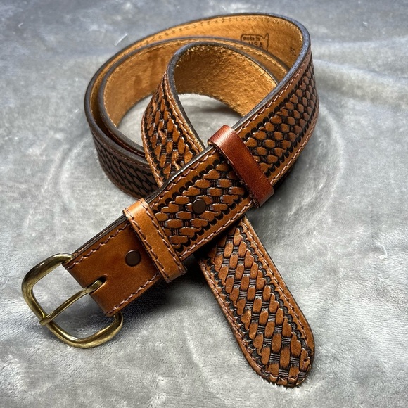 Western Brown Tooled Saddle Leather Belt With Brass Buckle Men's Size 50 - Picture 4 of 12